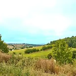 Pour 8 Personnes בית נופש Leguillac-de-l'Auche