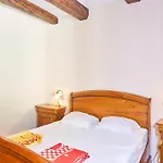 Pour 8 Personnes Leguillac-de-l'Auche