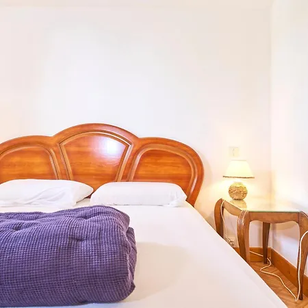 Pour 8 Personnes Feriehus Leguillac-de-l'Auche
